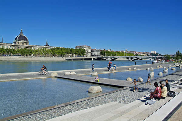 Entre Rhône et Saône, des berges réaménagées pour profiter du charme de l'eau !