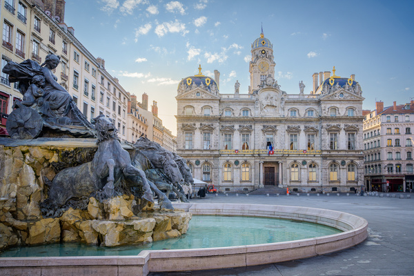 citykamp-lyon-region-fontaine-bartholdi