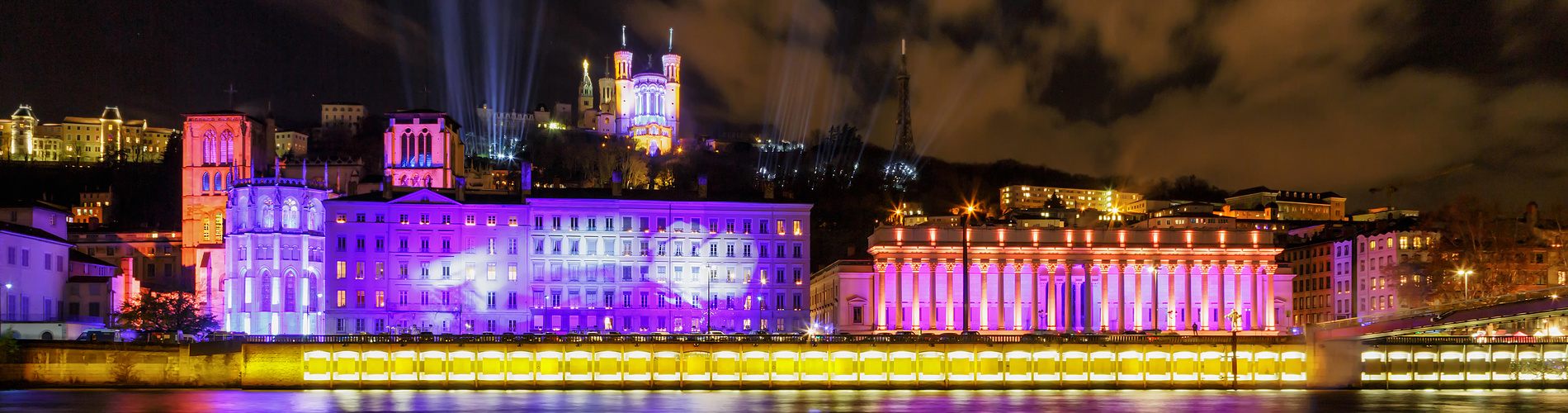 Fête des Lumières à Lyon, activités et logement