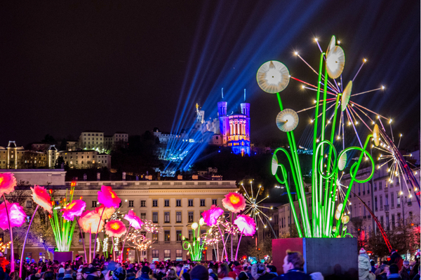 Fête des Lumières à Lyon, activités et logement